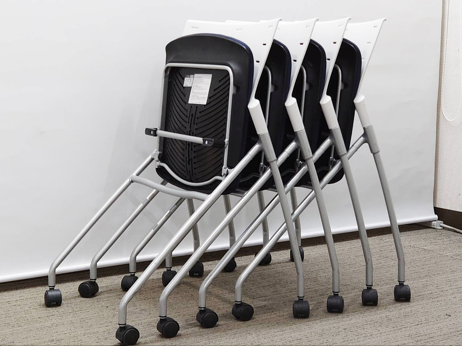 送料無料 地域限定 イトーキ マノス ミーティングチェア 会議チェア ネスティングチェア ネスタブルチェア 平行スタックチェア 多目的チェア キャスターチェア 折りたたみ椅子 【中古オフィス家具】【中古】 - 画像 (8)