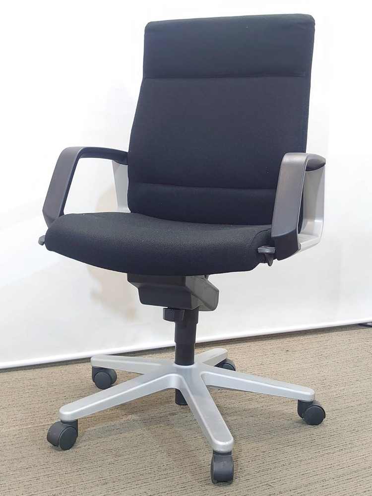 【送料無料 地域限定】 マネージメントチェア オフィスチェア デスクチェア 役員チェア ハイバック 肘付き エグゼクティブチェア 社長椅子 社長イス 役員椅子 コクヨ 【中古オフィス家具】【中古】 - 画像 (2)