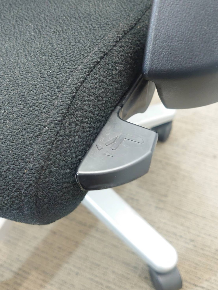 【送料無料 地域限定】 マネージメントチェア オフィスチェア デスクチェア 役員チェア ハイバック 肘付き エグゼクティブチェア 社長椅子 社長イス 役員椅子 コクヨ 【中古オフィス家具】【中古】 - 画像 (7)