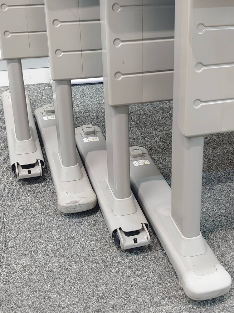 【送料無料 東京地区限定】 4台セット オカムラ 折りたたみテーブル 折り畳みテーブル スタックテーブル ミーティングテーブル 会議テーブル スタッキングテーブル W1800×D450×H700 【中古オフィス家具】【中古】 - 画像 (11)