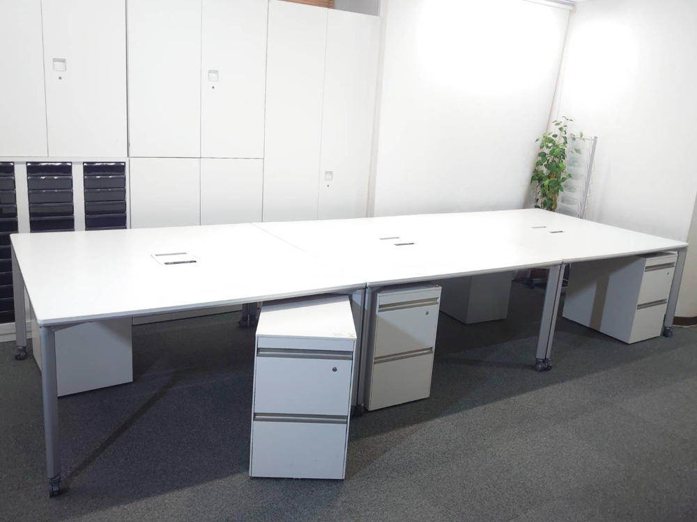 送料無料 地域限定 6人用 フリーアドレス デスクセット コクヨ ワークソート ワークテーブルセット W1400×3台 フリアド 平机 片袖机 可動式 オフィステーブル ミーティングテーブル 会議テーブル 多目的テーブル SDT-WS1414PAW 開業セット 国産 【中古オフィス家具】【中古】 - 画像 (4)