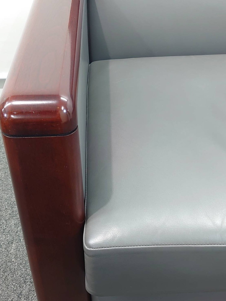 送料無料 東京地区限定 イトーキ 応接セット 4点セット 5人用 3人掛けソファ 1人掛けソファ×2 テーブル ソファセット 役員 会議 応接ソファ 役員ソファセット ITOKI 国産 【中古オフィス家具】【中古】 - 画像 (7)