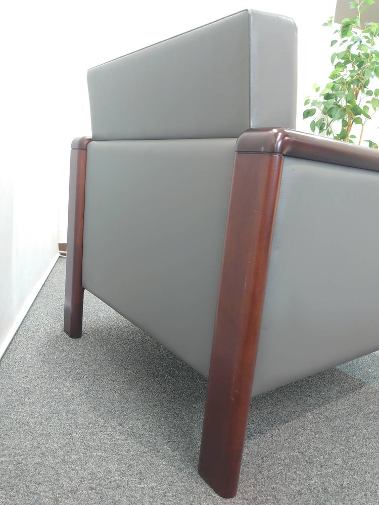 送料無料 東京地区限定 イトーキ 応接セット 4点セット 5人用 3人掛けソファ 1人掛けソファ×2 テーブル ソファセット 役員 会議 応接ソファ 役員ソファセット ITOKI 国産 【中古オフィス家具】【中古】 - 画像 (11)