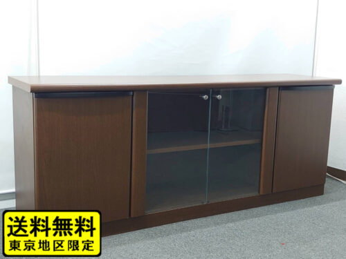 【送料無料 東京地区限定】 ローキャビネット 棚 収納棚 木目調 ガラス 木製書庫 プラス ローボード 木製 書庫 サイドボード 保管庫 キャビネット 収納庫 本棚 書棚 ガラスローボード 【中古オフィス家具】【中古】