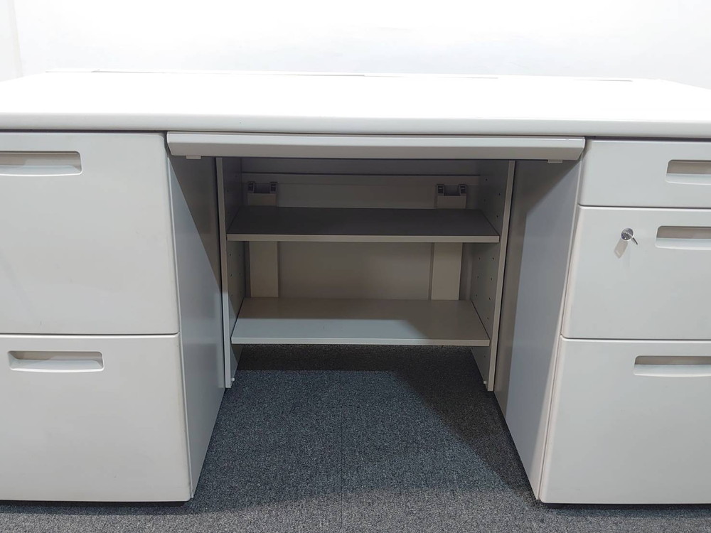 美品 2019年製 コクヨ 両袖机 スチールデスク オフィスデスク 両袖デスク 役員デスク エグゼクティブデスク 事務机 W1400 【中古オフィス家具】 - 画像 (6)