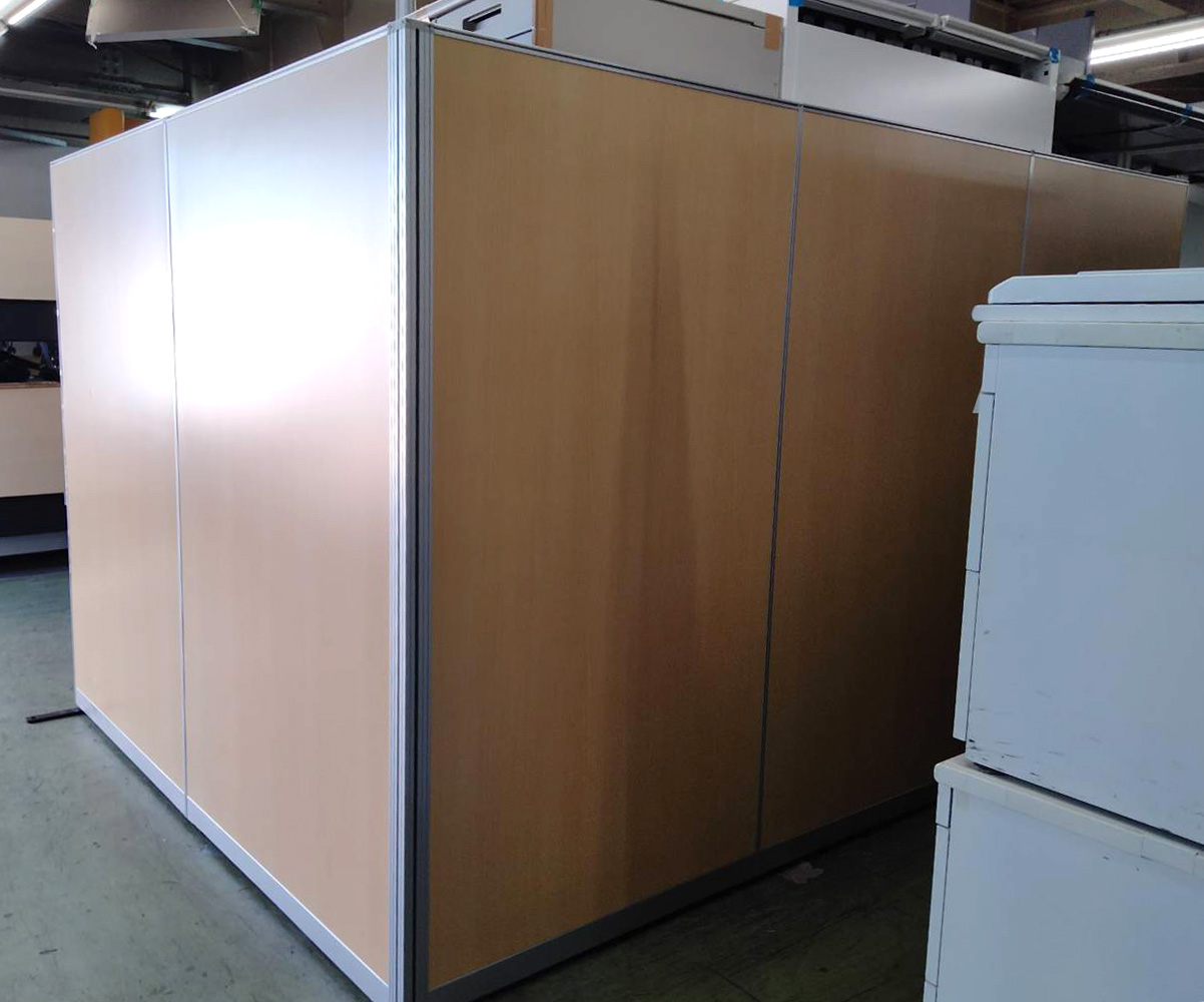 【送料無料 東京地区限定】 生興 パーティション パーテーション H1900 ローパーテーション L字型 脚付き 安定脚 【中古オフィス家具】【中古】 - 画像 (4)