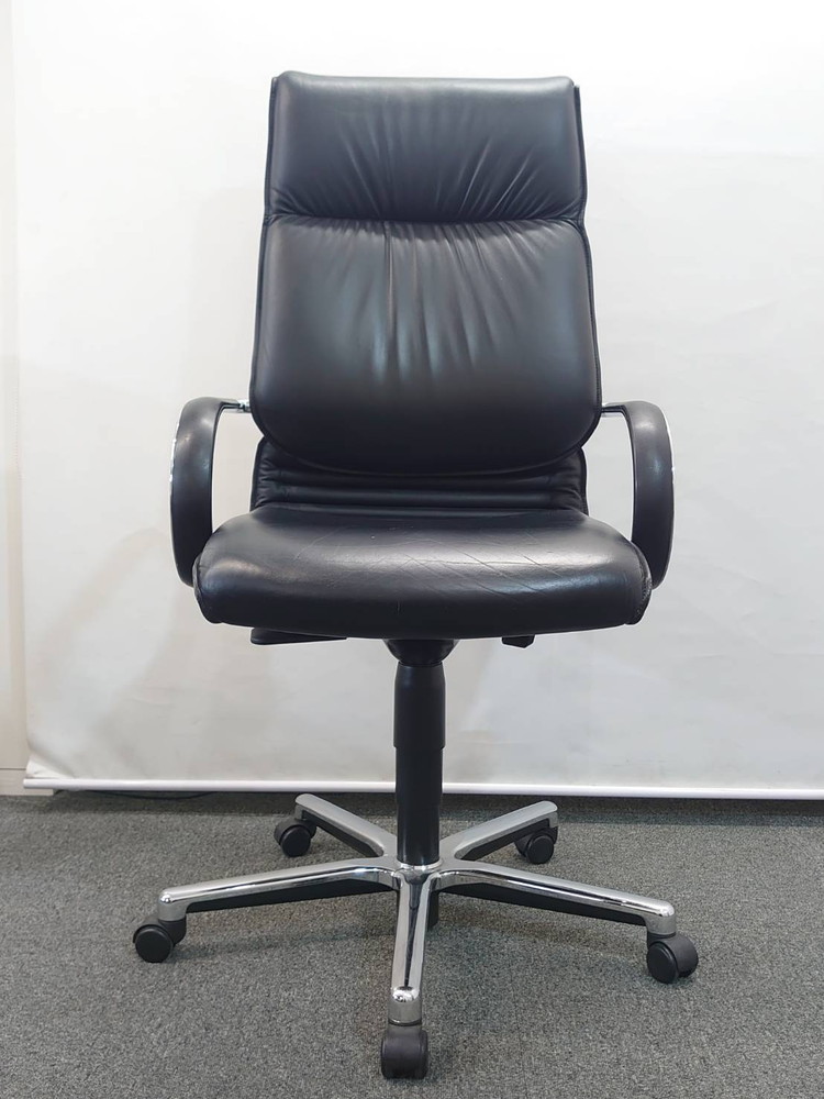 【送料無料 東京地区限定】【限定1脚】 ドイツ製 Comforto社 コンフォルト コンフォート 高級チェア 役員チェア 総本革 エグゼクティブチェア マネジメントチェア ブラックレザー 本革 ハイバック 肘付 【中古オフィス家具】【中古】 - 画像 (5)