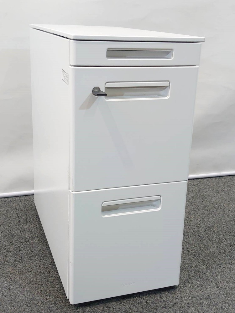 【限定1台】 【法人限定 送料無料】 2023年製 KOKUYO コクヨ ワゴン デスクワゴン 新品展示品 ほぼ未使用 ハイワゴン スリムタイプ 事務ワゴン サイドワゴン キャスターワゴン 3段 袖机 脇机 WAGON スチールワゴン 【中古オフィス家具】【中古】 - 画像 (2)