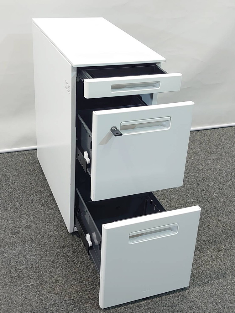 【限定1台】 【法人限定 送料無料】 2023年製 KOKUYO コクヨ ワゴン デスクワゴン 新品展示品 ほぼ未使用 ハイワゴン スリムタイプ 事務ワゴン サイドワゴン キャスターワゴン 3段 袖机 脇机 WAGON スチールワゴン 【中古オフィス家具】【中古】 - 画像 (3)