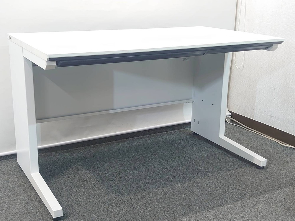 片袖机 片袖デスク オフィスデスク スチールデスク 事務机 事務デスク 平机 デスクワゴン サイドワゴン キャスターワゴン ホワイト色 デスクセット W1200×D700×H720 コクヨ SDP-ISN12FSAW イトーキ JF-046MPCB-W9 【中古オフィス家具】【中古】 - 画像 (3)
