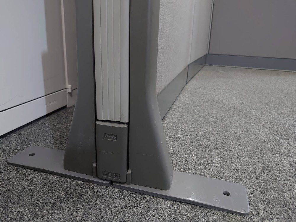 【送料無料 東京地区限定】 ウチダ JUST ジャスト パネル 3枚セット パーティション パーテーション グレー色 スクリーンパネル クロスパネル 自立式 脚付き 自立パーティション 自立パーテーション 【中古オフィス家具】【中古】 - 画像 (6)