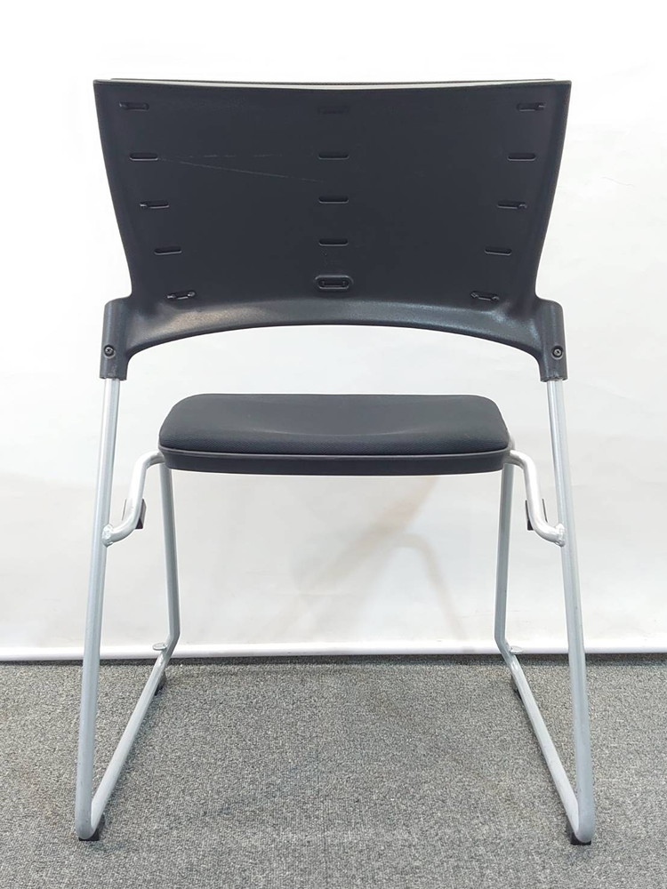 【送料無料 東京地区限定】 イトーキ マノス 6脚セット マノスチェア 会議チェア ミーティングチェア スタッキングチェア スタックチェア ループ脚チェア 多目的チェア ITOKI MANOSS KLC-340GB-T1T1 国産 【中古オフィス家具】【中古】 - 画像 (7)