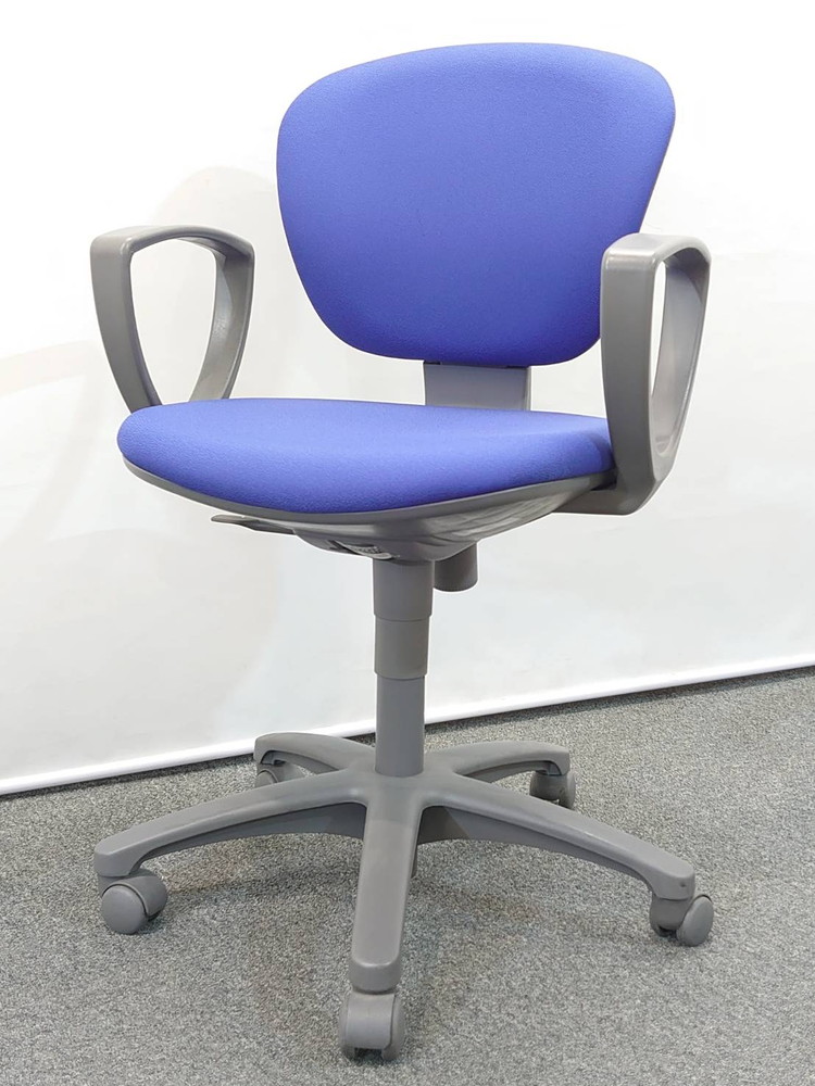 2脚セット コクヨ レグノ オフィスチェア デスクチェア 事務チェア キャスターチェア 事務イス ワークチェア 肘付き ひじ付き 役員チェア 事務いす ワーキングチェア タスクチェア PCチェア KOKUYO LEGNO 国産 【中古オフィス家具】【中古】 - 画像 (3)