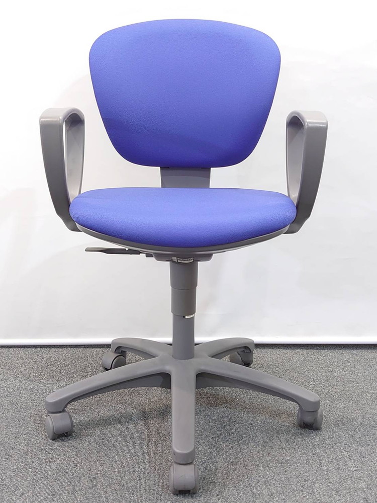 2脚セット コクヨ レグノ オフィスチェア デスクチェア 事務チェア キャスターチェア 事務イス ワークチェア 肘付き ひじ付き 役員チェア 事務いす ワーキングチェア タスクチェア PCチェア KOKUYO LEGNO 国産 【中古オフィス家具】【中古】 - 画像 (5)