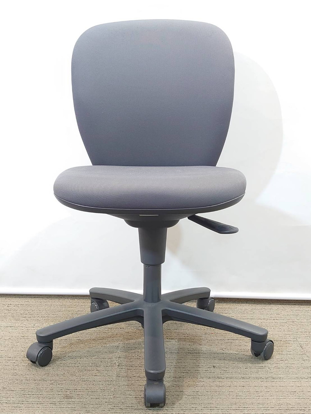 イトーキ リエット ITOKI rietto 国産 オフィスチェア デスクチェア 事務チェア 事務椅子 キャスターチェア 事務イス PCチェア KFS-740GT-T2.T3 【中古オフィス家具】【中古】 - 画像 (3)