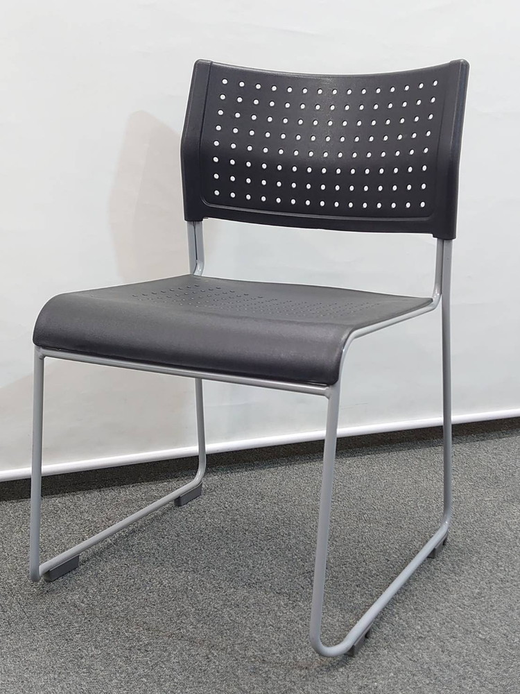 【送料無料 地域限定】 4脚セット アイリスチトセ ミーティングチェア 会議チェア スタッキングチェア スタックチェア 会議用チェア 会議椅子 ミーティング用チェア ASL-110PP ブラック色 【中古オフィス家具】【中古】 - 画像 (3)