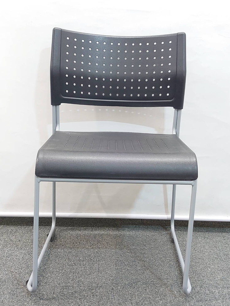 【送料無料 地域限定】 4脚セット アイリスチトセ ミーティングチェア 会議チェア スタッキングチェア スタックチェア 会議用チェア 会議椅子 ミーティング用チェア ASL-110PP ブラック色 【中古オフィス家具】【中古】 - 画像 (5)