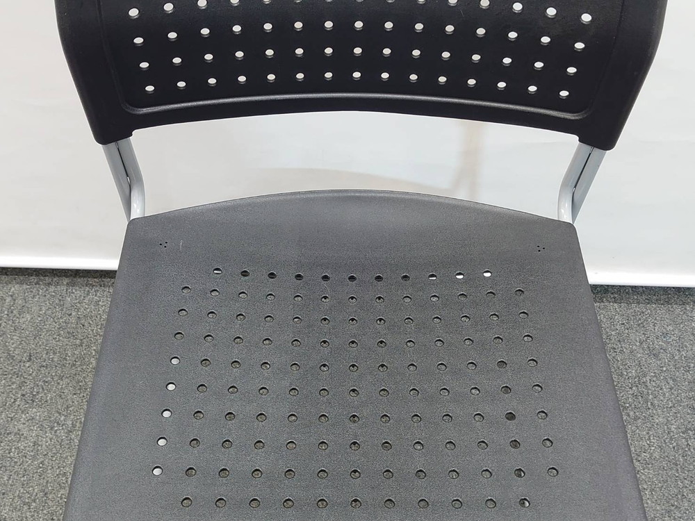 【送料無料 地域限定】 4脚セット アイリスチトセ ミーティングチェア 会議チェア スタッキングチェア スタックチェア 会議用チェア 会議椅子 ミーティング用チェア ASL-110PP ブラック色 【中古オフィス家具】【中古】 - 画像 (7)