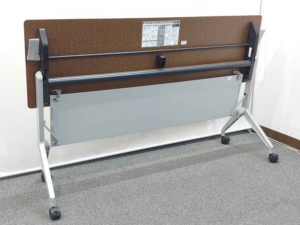 コクヨ 会議テーブル 2台セット 折りたたみテーブル 折り畳みテーブル ミーティングテーブル スタックテーブル フォールディングテーブル スタッキングテーブル ホワイト色 W1500×D450×H720 KOKUYO KTTシリーズ 国産 KTT-1202PAWNN 【中古オフィス家具】【中古】 - 画像 (6)