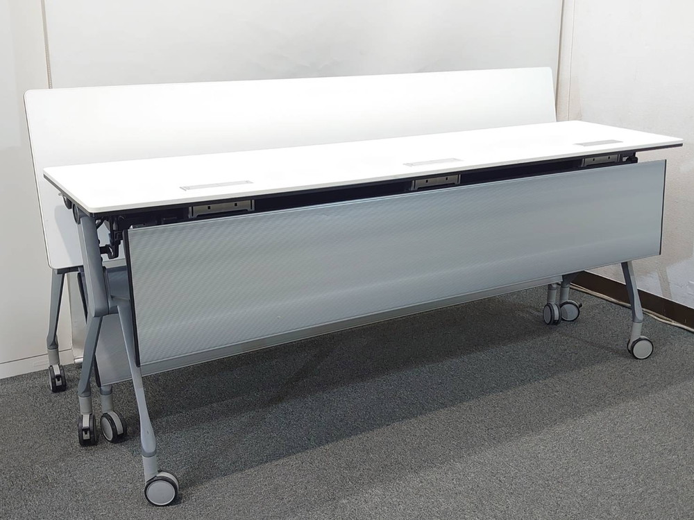 【美品】 会議テーブル 2台セット オカムラ インターアクト NTシリーズ 折りたたみテーブル 折り畳みテーブル 平行スタックテーブル ミーティングテーブル スタックテーブル フォールディングテーブル スタッキングテーブル 81B4HA MH47 W1800×D450×H720 【中古オフィス家具】【中古】 - 画像 (2)