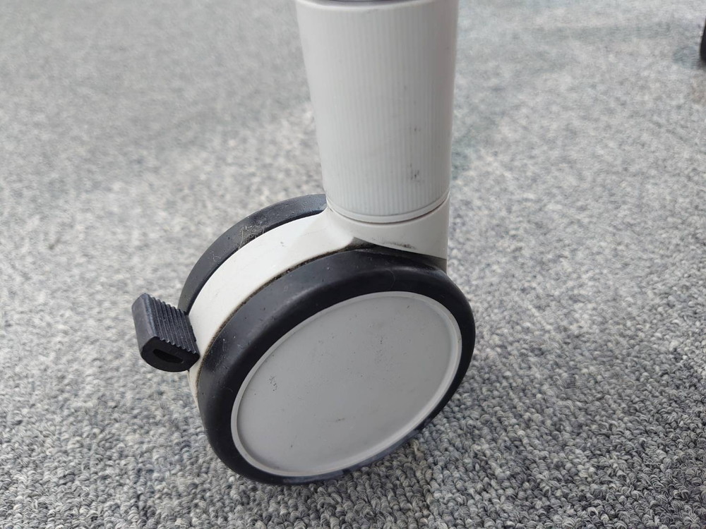 【美品】 会議テーブル 2台セット オカムラ インターアクト NTシリーズ 折りたたみテーブル 折り畳みテーブル 平行スタックテーブル ミーティングテーブル スタックテーブル フォールディングテーブル スタッキングテーブル 81B4HA MH47 W1800×D450×H720 【中古オフィス家具】【中古】 - 画像 (9)