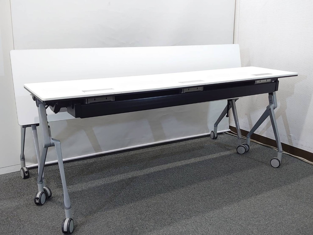 会議テーブル 2台セット オカムラ インターアクト NTシリーズ 幕板無し 折りたたみテーブル 折り畳みテーブル 平行スタックテーブル ミーティングテーブル フォールディングテーブル スタッキングテーブル 81B4HA MH47 W1800×D450×H720 【中古オフィス家具】【中古】 - 画像 (2)