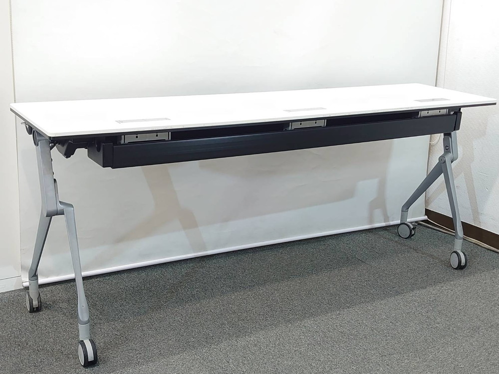 会議テーブル 2台セット オカムラ インターアクト NTシリーズ 幕板無し 折りたたみテーブル 折り畳みテーブル 平行スタックテーブル ミーティングテーブル フォールディングテーブル スタッキングテーブル 81B4HA MH47 W1800×D450×H720 【中古オフィス家具】【中古】 - 画像 (3)