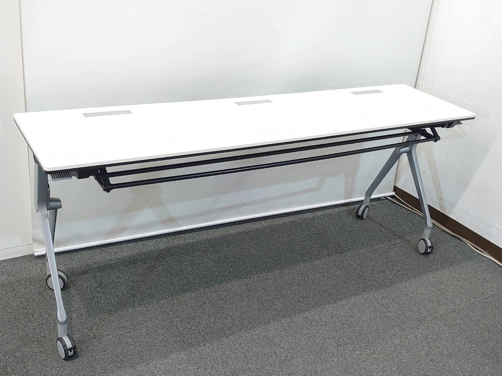 会議テーブル 2台セット オカムラ インターアクト NTシリーズ 幕板無し 折りたたみテーブル 折り畳みテーブル 平行スタックテーブル ミーティングテーブル フォールディングテーブル スタッキングテーブル 81B4HA MH47 W1800×D450×H720 【中古オフィス家具】【中古】 - 画像 (4)