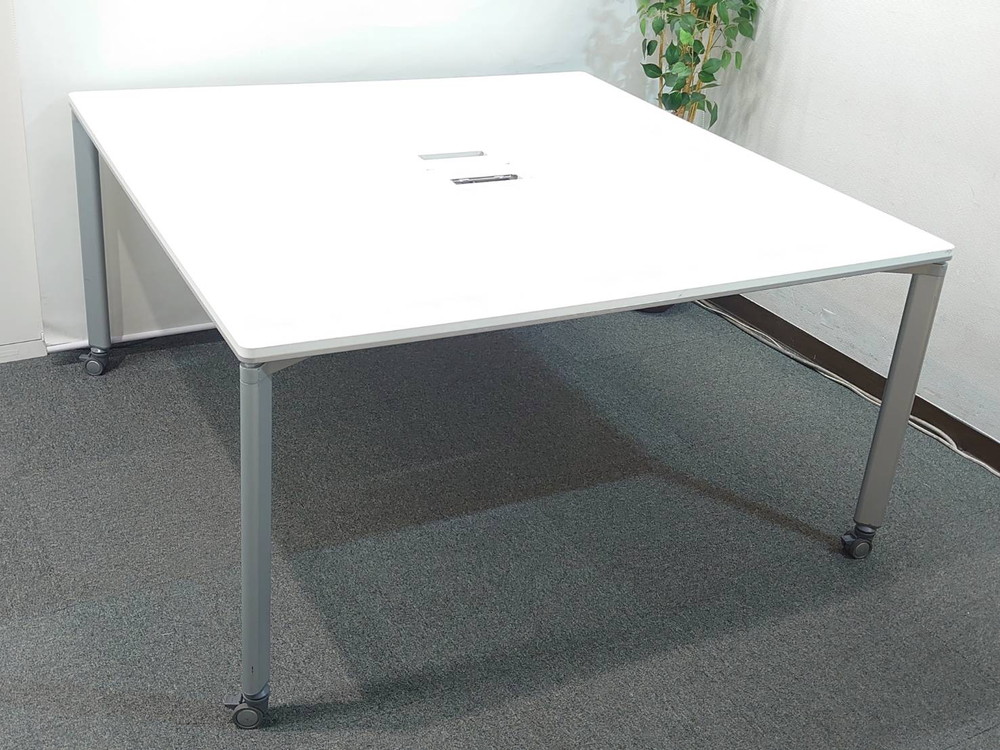 【送料無料 地域限定】会議テーブル W1400 コクヨ ワークソート ワークテーブル フリーアドレス 可動式 ミーティングテーブル 会議テーブル SDT-WS1414PAW 大型テーブル オフィステーブル OAテーブル 会議机 コードホール キャスター付き ワークデスク 角型 KOKUYO 国産 【中古オフィス家具】【中古】 - 画像 (2)