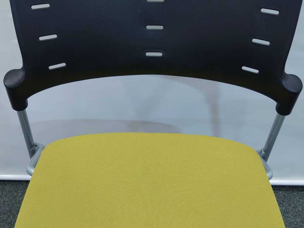 【送料無料 東京地区限定】 イトーキ マノス 14脚セット KLD-330GB-ZTQ6 マノスチェア 会議チェア ミーティングチェア スタッキングチェア スタックチェア ループ脚チェア 多目的チェア 積み重ねチェア ITOKI MANOSS【中古オフィス家具】【中古】 - 画像 (8)