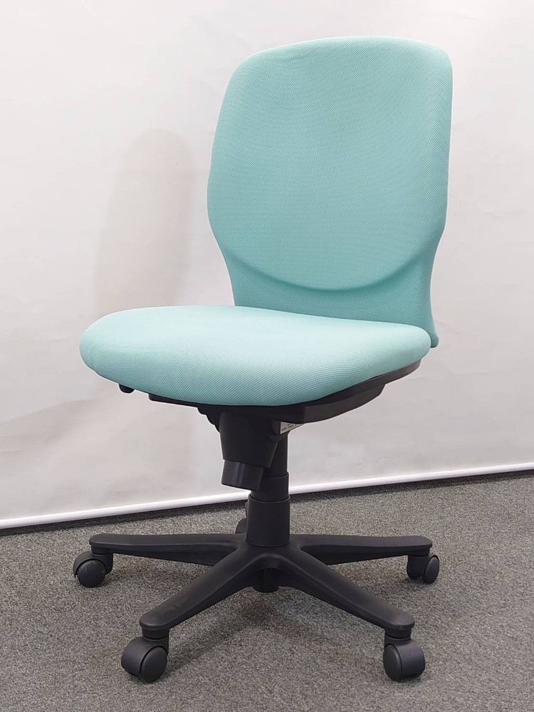 オカムラ ビラージュ VCチェア オフィスチェア デスクチェア 事務チェア キャスターチェア 事務イス PCチェア 肘なし 8VC21A Village ヴィラージュ okamura 国産 【中古オフィス家具】【中古】