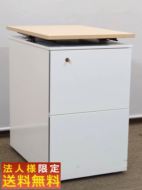【法人限定送料無料】 オカムラ レベルアップワゴン プロユニット 脇机 袖机 2段 デスクワゴン サイドワゴン 事務ワゴン 延長ワゴン 2段ワゴン カギ付き 鍵付き 昇降ワゴン 天板昇降式 昇降タイプサイドワゴン サイドデスク 延長デスク スチールワゴン 延長机 スチール製ワゴン サイドキャビネット okamura 国産 【中古オフィス家具】【中古】
