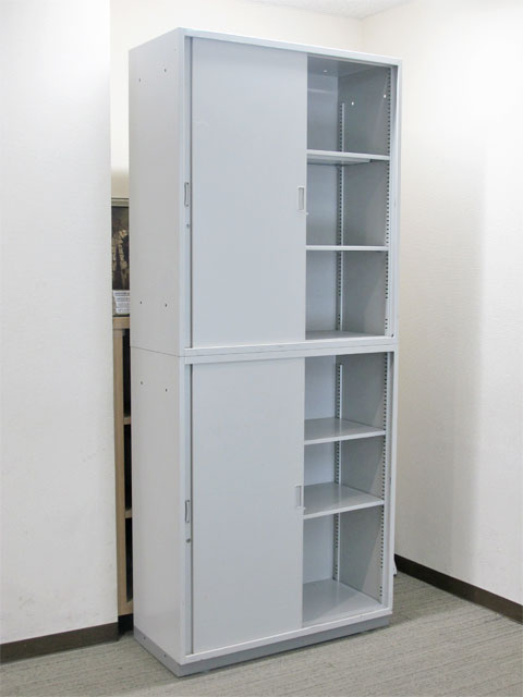 【美品】 スチール書庫 スチールキャビネット 上下書庫 引き違い書庫 スライド書庫 引戸書庫 引き戸書庫 引違い書庫 キャビネット 本棚 書棚 ユニット書庫 保管庫 収納庫 イトーキ ITOKI シンライン THIN LINE 国産 【中古オフィス家具】【中古】 - 画像 (4)