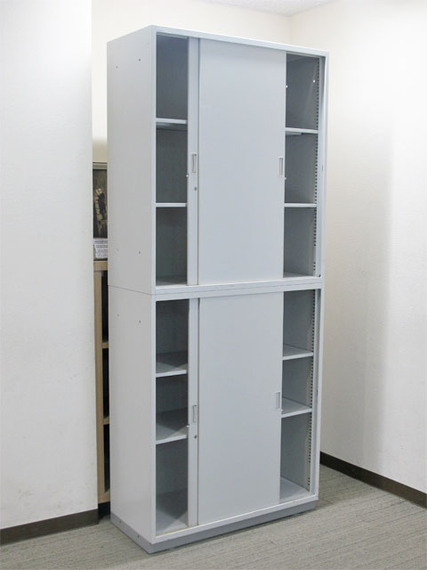 【美品】 スチール書庫 スチールキャビネット 上下書庫 引き違い書庫 スライド書庫 引戸書庫 引き戸書庫 引違い書庫 キャビネット 本棚 書棚 ユニット書庫 保管庫 収納庫 イトーキ ITOKI シンライン THIN LINE 国産 【中古オフィス家具】【中古】 - 画像 (5)