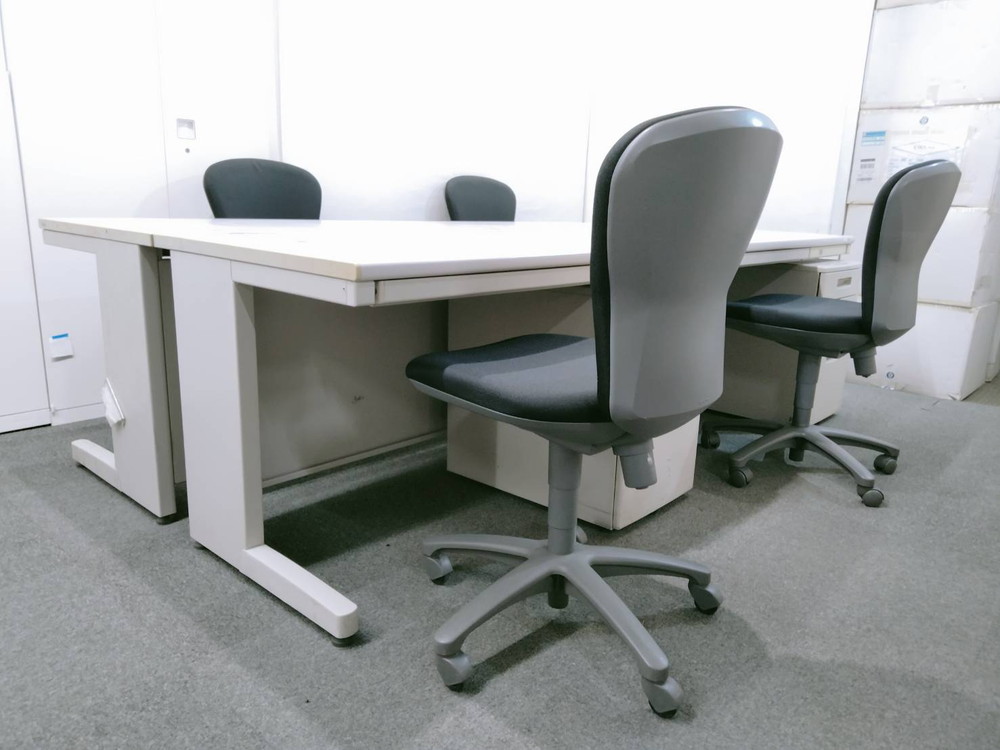 【送料無料 東京地区限定】 【大量入荷】 4人用 開業セット デスクセット 片袖机 片袖デスク オフィスデスク スチールデスク 事務机 事務デスク 平机 デスクワゴン サイドワゴン キャスターワゴン 4台セット コクヨ BS 国産 W1200×D700×H700 【中古オフィス家具】【中古】 - 画像 (4)