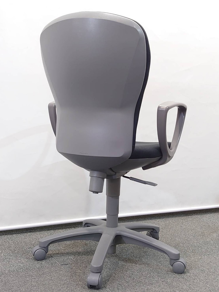 コクヨ レグノ2 オフィスチェア デスクチェア 事務チェア キャスターチェア 事務イス ワークチェア 事務いす ワーキングチェア タスクチェア パソコンチェア 肘付き ひじ付き KOKUYO LEGNO2 国産 【中古オフィス家具】【中古】 - 画像 (2)