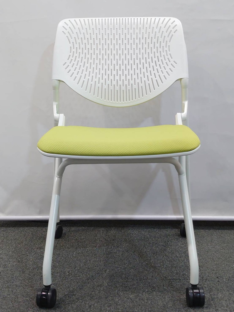 【Sランク美品】 【88脚入荷】 【送料無料 東京地区限定】 オカムラ ルナ 50脚セット ミーティングチェア 会議チェア ネスタブルチェア ネスティングチェア 多目的チェア 折り畳みチェア キャスター付き 【中古オフィス家具】【中古】 - 画像 (6)