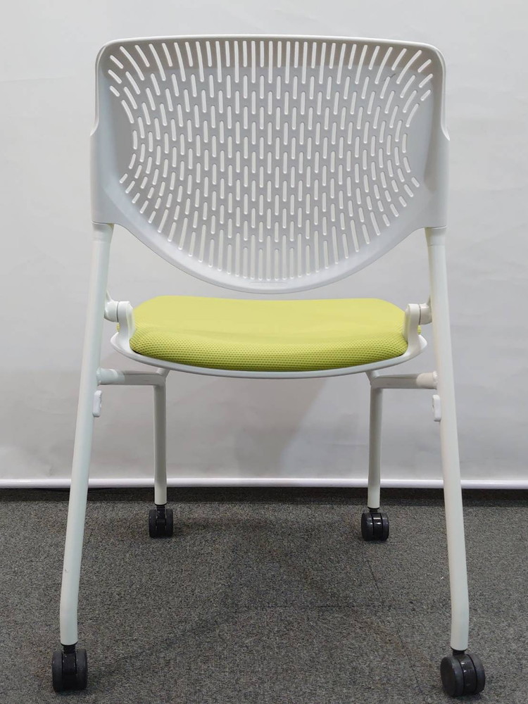 【Sランク美品】 【88脚入荷】 【送料無料 東京地区限定】 オカムラ ルナ 50脚セット ミーティングチェア 会議チェア ネスタブルチェア ネスティングチェア 多目的チェア 折り畳みチェア キャスター付き 【中古オフィス家具】【中古】 - 画像 (7)