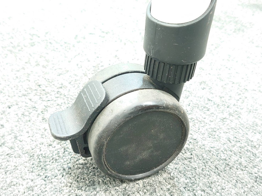 【送料無料 東京地区限定】【在庫20台あり】10台セット 折りたたみテーブル 折り畳みテーブル ミーティングテーブル 会議テーブル スタックテーブル フォールディングテーブル スタッキングテーブル 会議用テーブル【中古オフィス家具】【中古】 - 画像 (8)