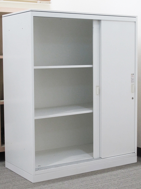 【送料無料 東京地区限定】【美品】引き違い書庫 キャビネット 引戸書庫 引き戸書庫 3枚引き違い書庫 引違い書庫 スライド書庫 スチール書庫 本棚 書棚 収納庫 保管庫【中古オフィス家具】【中古】 - 画像 (4)