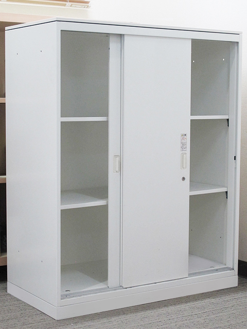 【送料無料 東京地区限定】【美品】引き違い書庫 キャビネット 引戸書庫 引き戸書庫 3枚引き違い書庫 引違い書庫 スライド書庫 スチール書庫 本棚 書棚 収納庫 保管庫【中古オフィス家具】【中古】 - 画像 (5)