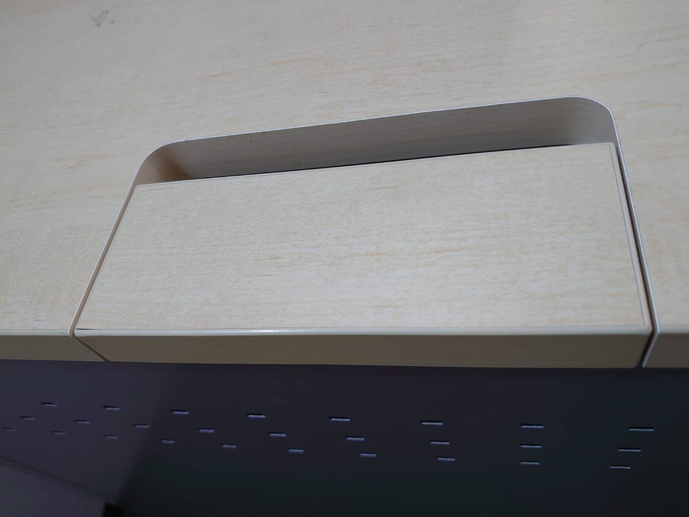 イトーキ カウンター ハイカウンター 受付台 教卓 演台 インフォメーションカウンター 受付カウンター W900 D450 H1100 受け付けカウンター 窓口カウンター 案内台 案内カウンター オフィス用カウンター 事務用カウンター 無人カウンター グレー色 ITOKI【中古オフィス家具】【中古】 - 画像 (5)