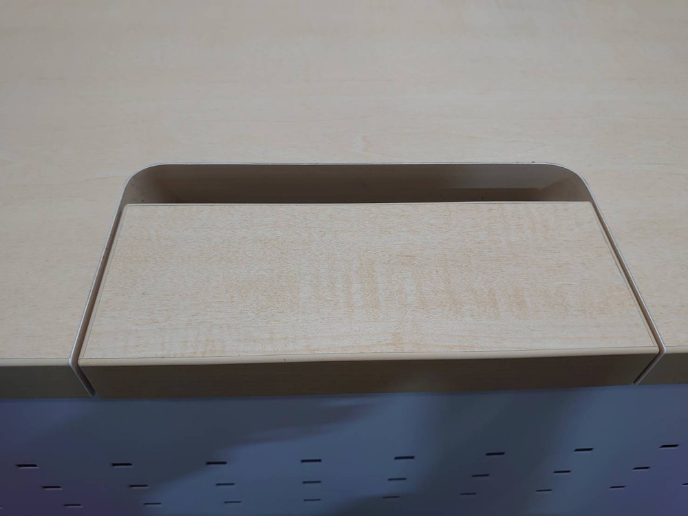 イトーキ カウンター ハイカウンター 受付台 教卓 演台 インフォメーションカウンター 受付カウンター W900 D450 H1100 受け付けカウンター 窓口カウンター 案内台 案内カウンター オフィス用カウンター 事務用カウンター 無人カウンター ホワイト色 ITOKI【中古オフィス家具】【中古】 - 画像 (4)