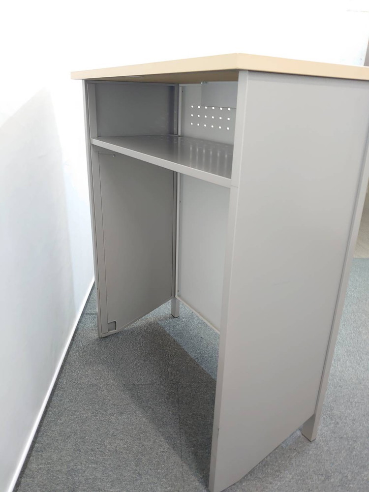 イトーキ カウンター ハイカウンター 受付台 教卓 演台 インフォメーションカウンター 受付カウンター W900 D450 H1100 受け付けカウンター 窓口カウンター 案内台 案内カウンター オフィス用カウンター 事務用カウンター 無人カウンター ホワイト色 ITOKI【中古オフィス家具】【中古】 - 画像 (6)