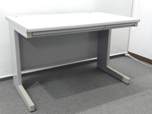 ウチダ 平机 W1100 スチールデスク オフィスデスク 事務デスク ワークデスク 事務机 平デスク PCデスク 事務用デスク 机 デスク 事務用机 パソコンデスク ワーキングデスク 内田洋行 UCHIDA【中古オフィス家具】【中古】