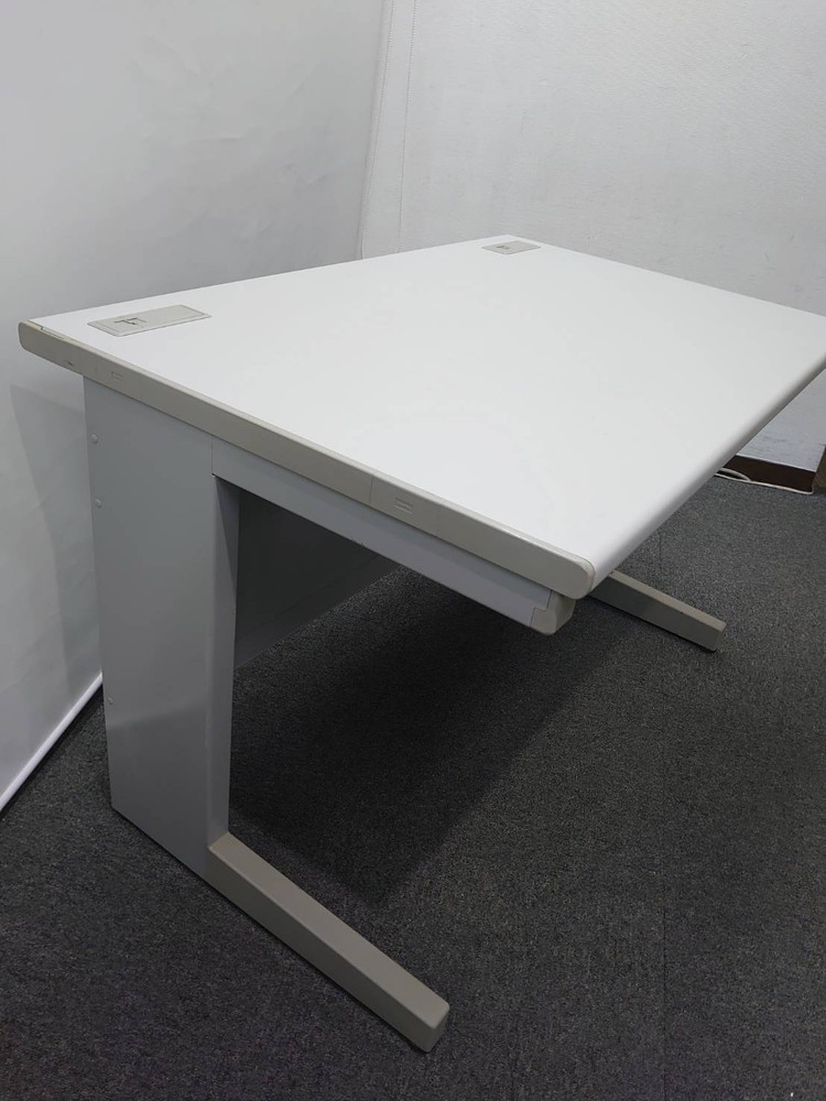 ウチダ 平机 W1100 スチールデスク オフィスデスク 事務デスク ワークデスク 事務机 平デスク PCデスク 事務用デスク 机 デスク 事務用机 パソコンデスク ワーキングデスク 内田洋行 UCHIDA【中古オフィス家具】【中古】 - 画像 (6)