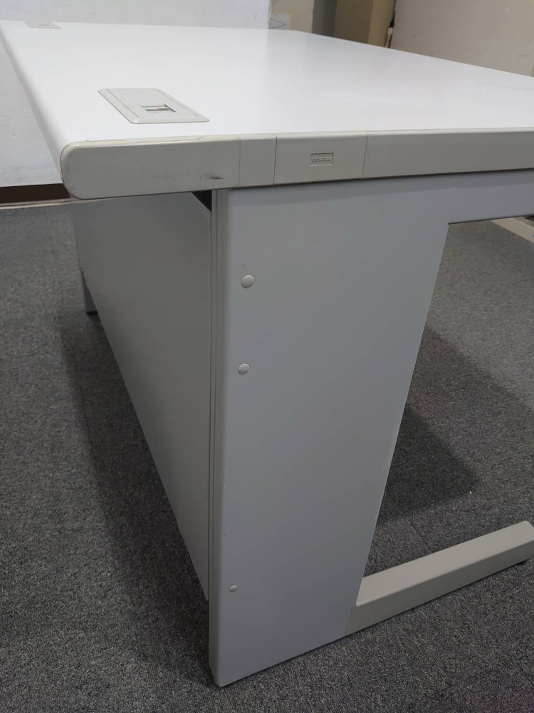 ウチダ 平机 W1100 スチールデスク オフィスデスク 事務デスク ワークデスク 事務机 平デスク PCデスク 事務用デスク 机 デスク 事務用机 パソコンデスク ワーキングデスク 内田洋行 UCHIDA【中古オフィス家具】【中古】 - 画像 (7)