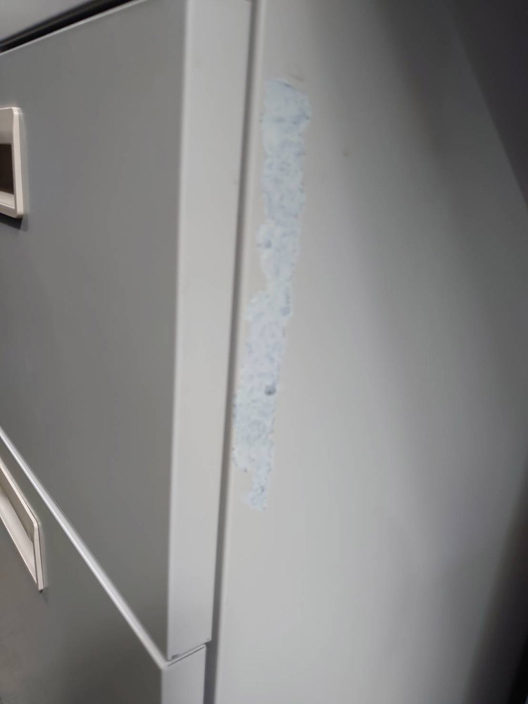 【送料無料 東京地区限定】4人用 開業セット 片袖机 オフィスデスク スチールデスク 片袖デスク ワークデスク コードホール W1200【中古オフィス家具】【中古】 - 画像 (6)