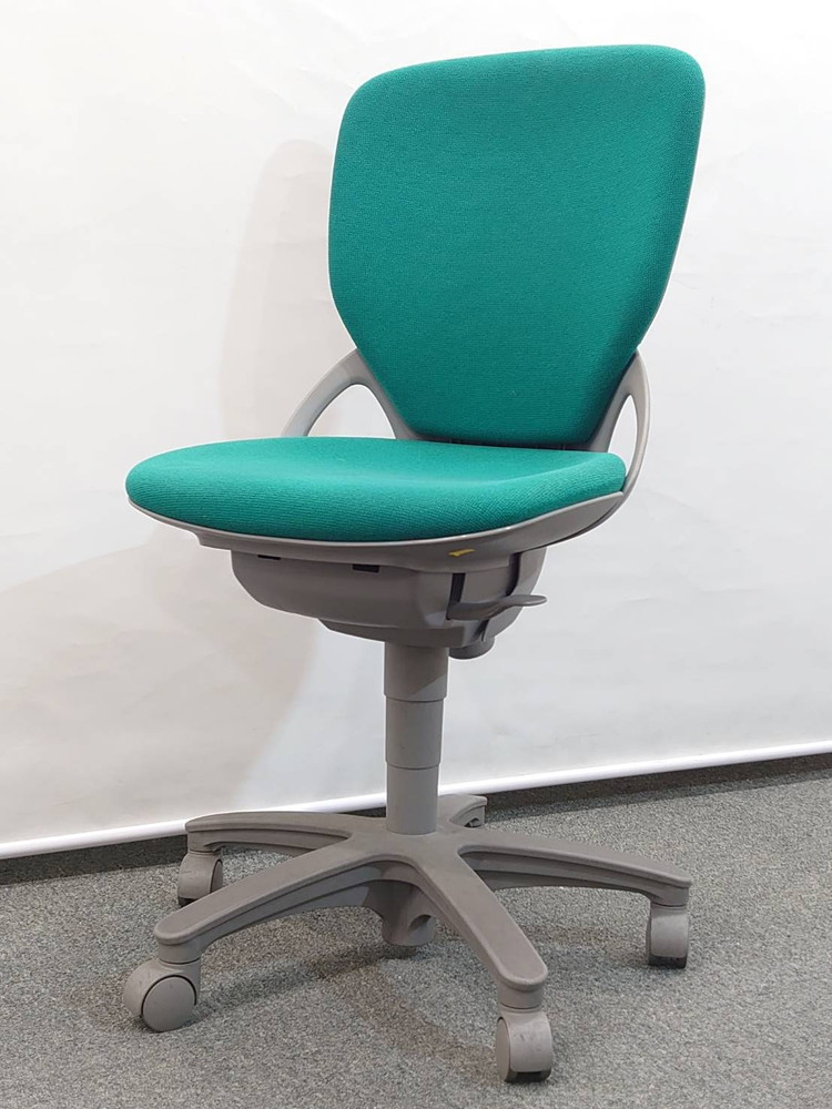 【送料無料 地域限定】4脚セット イトーキ プレーゴ Prego オフィスチェア デスクチェア 事務チェア キャスターチェア 事務イス ワークチェア PCチェア ITOKI KZ-430GA-W4G7 【中古オフィス家具】【中古】 - 画像 (2)