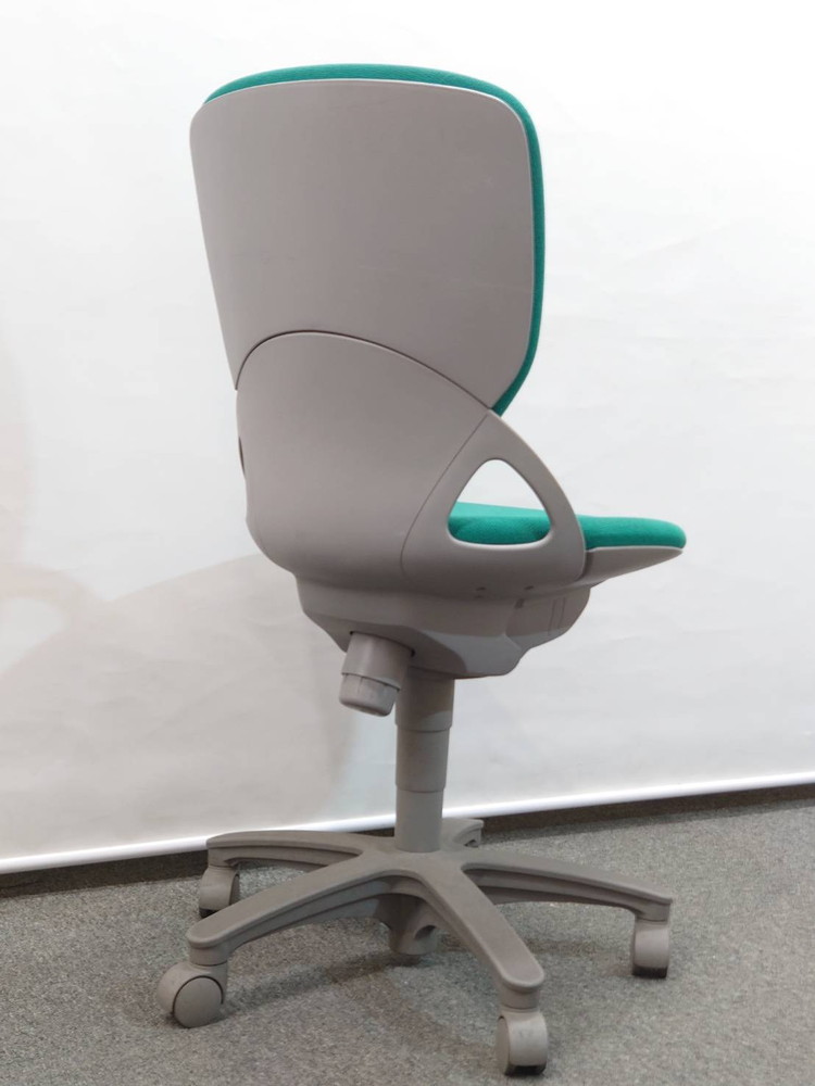 【送料無料 地域限定】4脚セット イトーキ プレーゴ Prego オフィスチェア デスクチェア 事務チェア キャスターチェア 事務イス ワークチェア PCチェア ITOKI KZ-430GA-W4G7 【中古オフィス家具】【中古】 - 画像 (4)